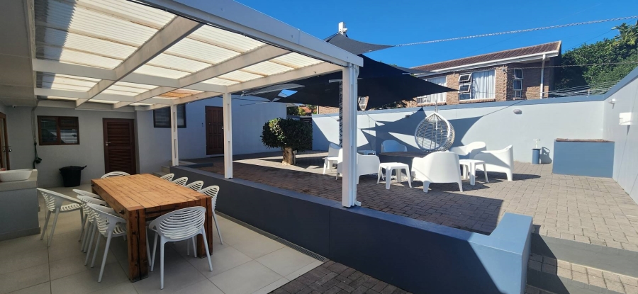 6 Bedroom Property for Sale in Fraaiuitsig Western Cape